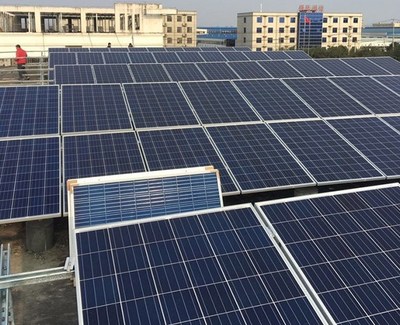 小型太陽(yáng)能發(fā)電廠 開(kāi)啟綠色能源創(chuàng)業(yè)新篇章